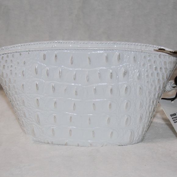 NWT Brahmin Ariana Wristlet Sea Salt White Melbourne - Picture 3 of 5